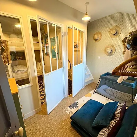 Вилла Notre Petite Maison A La *