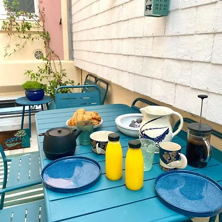 Notre Petite Maison A La Вилла